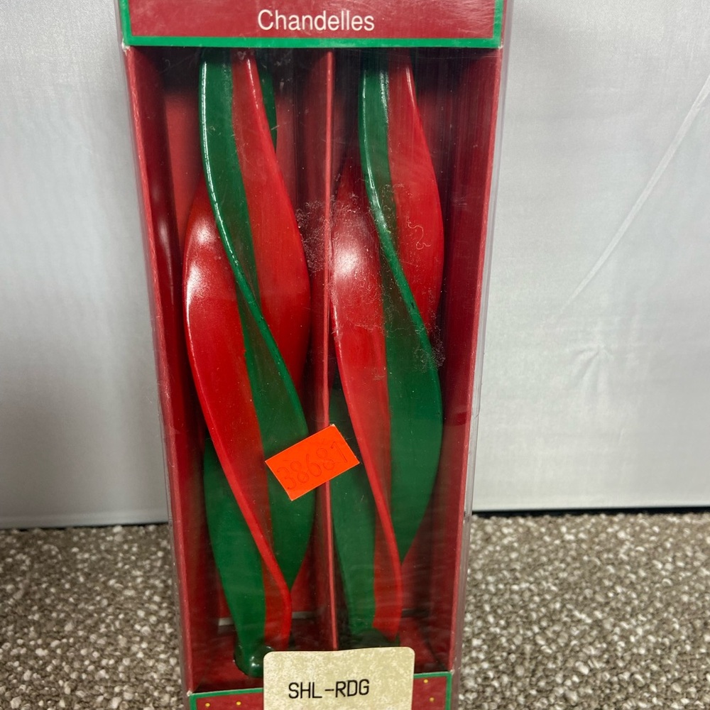 Christmas Feather Red and Green Spiral Candles 10” Tall set of 2. NWB. - Picture 5 of 5